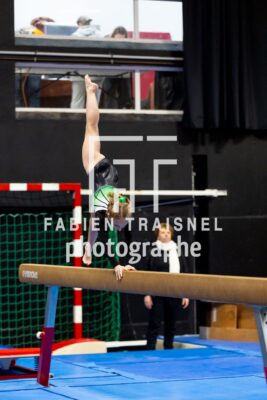 R3_3683