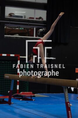 R3_8332