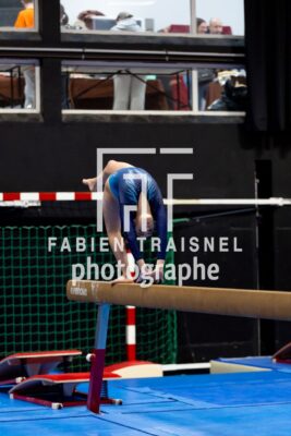R3_5373