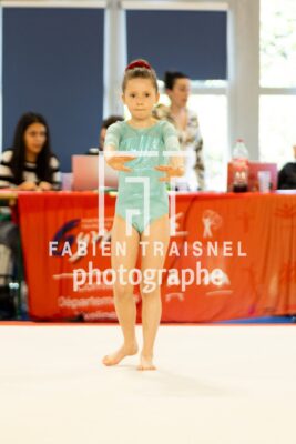 R3_3559